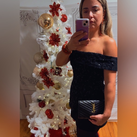 NWT Zara Black Off-Shoulder sequin Top M
🚨FIRM PRICE NO DISCOUNT - Picture 10 of 16